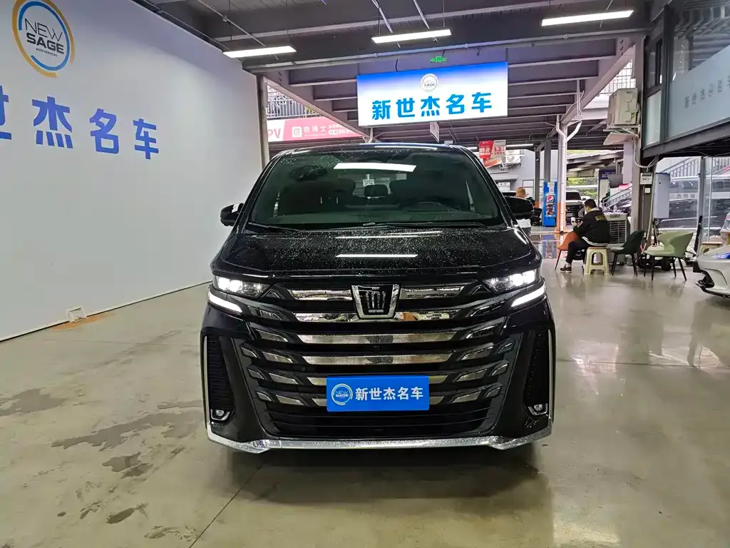 Toyota Vellfire — фото 7