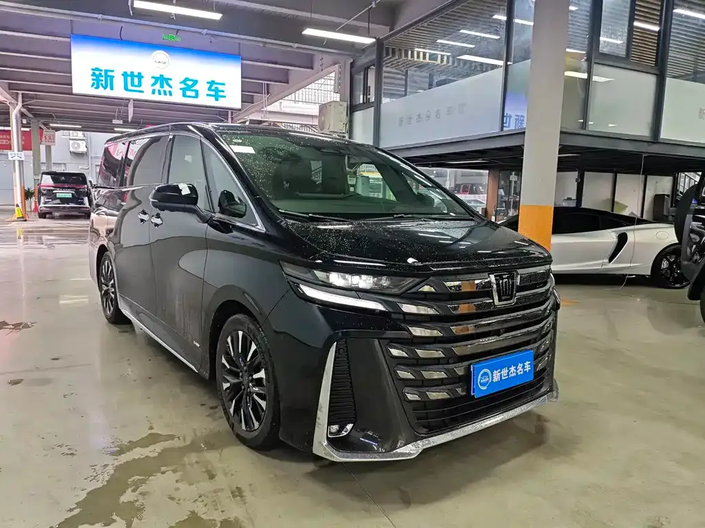 Toyota Vellfire — фото 6
