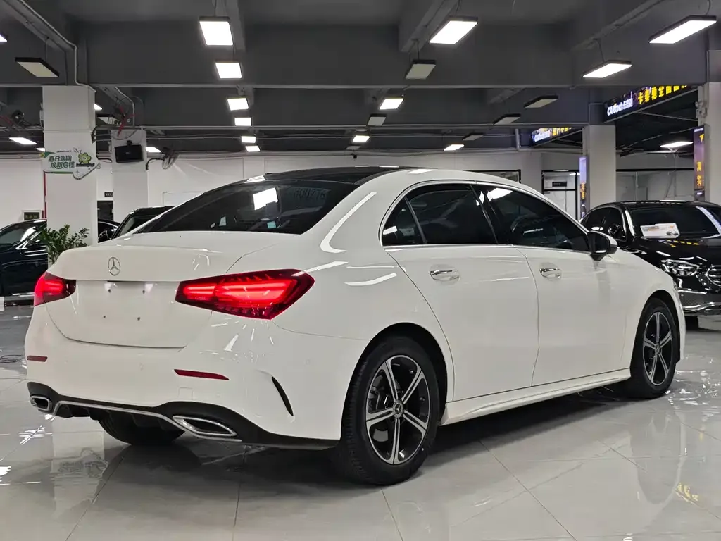 Mercedes-Benz A-Class — фото 8