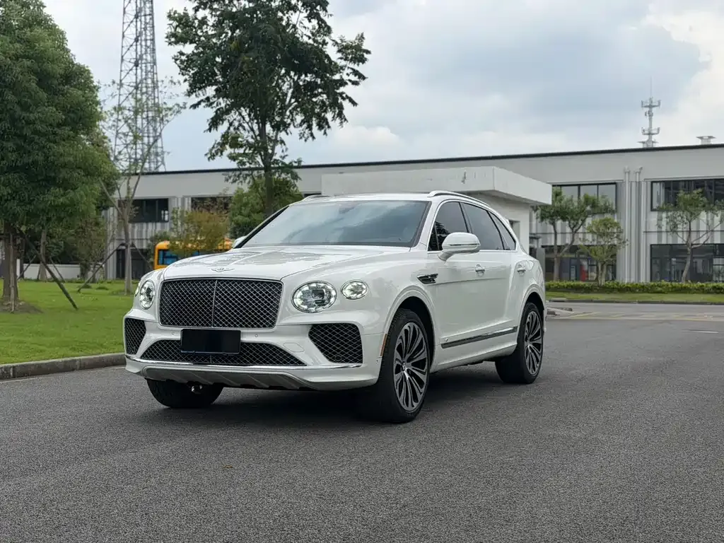 Bentley Bentayga — фото 1