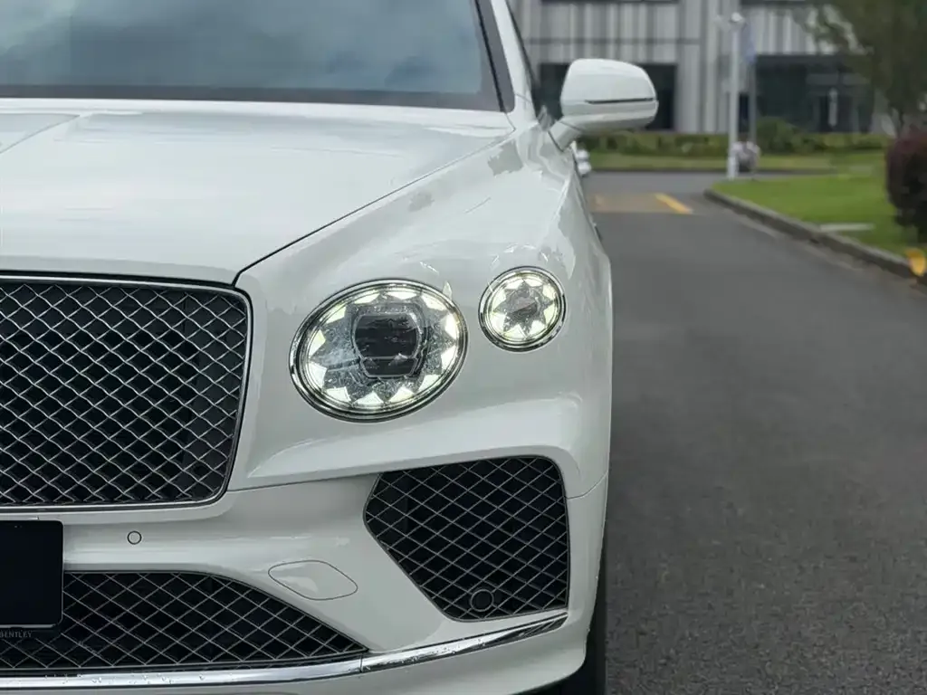 Bentley Bentayga — фото 3