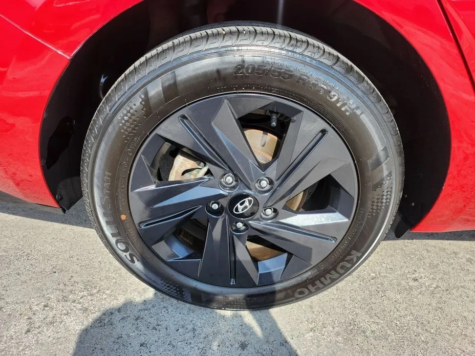 Hyundai AVANTE — фото 6
