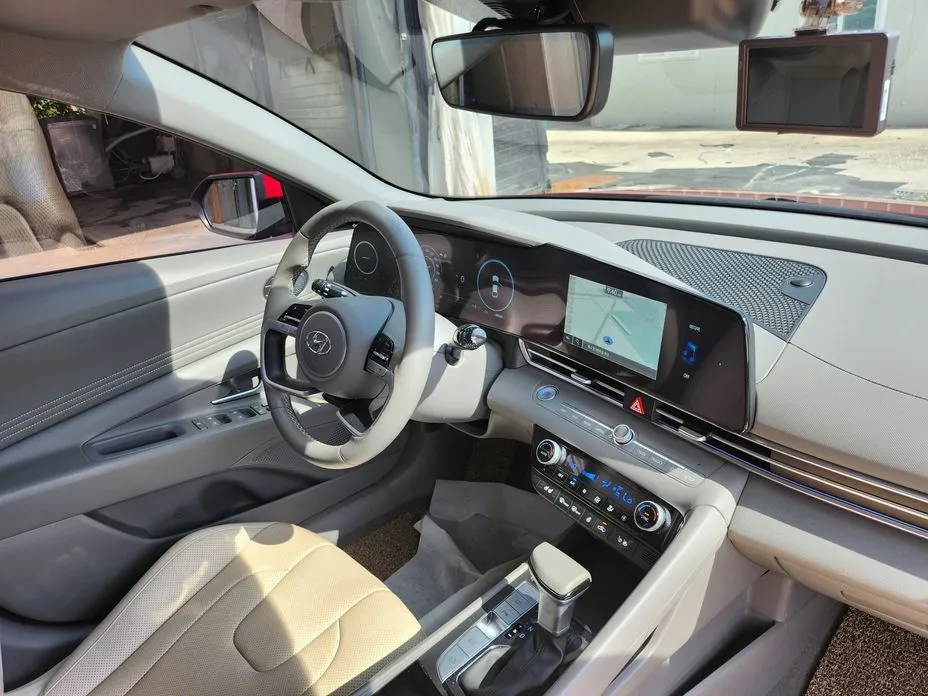 Hyundai AVANTE — фото 9