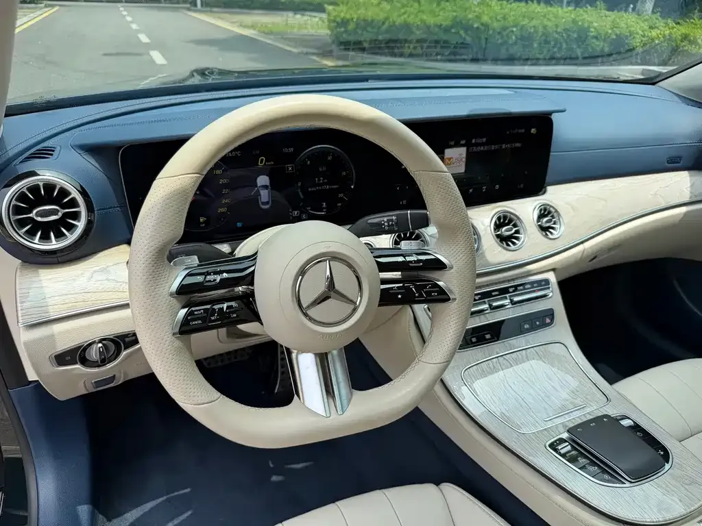 Mercedes-Benz E-Class (Import) — фото 8