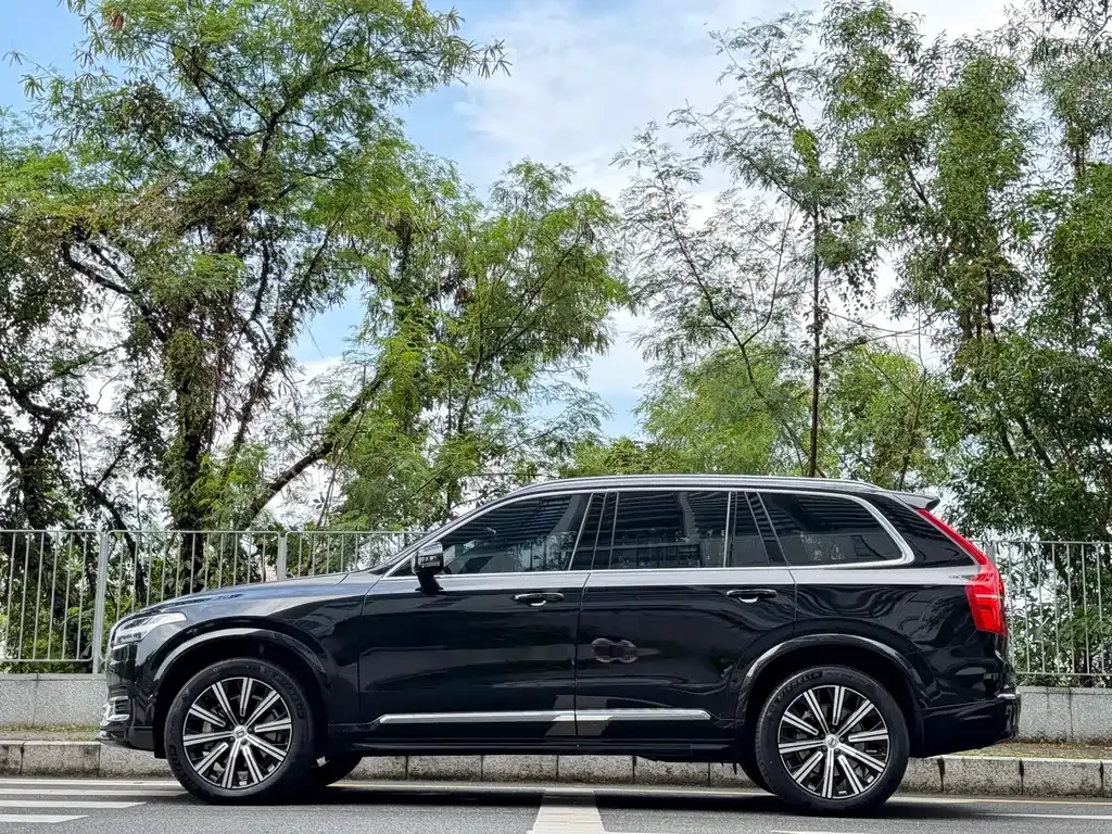 Volvo XC90 — фото 7