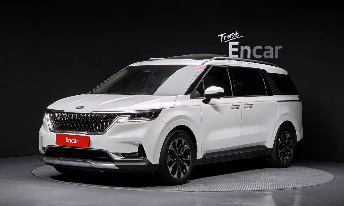 Kia Carnival — фото 1