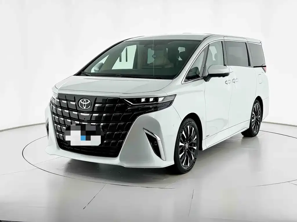 Toyota Alphard — фото 1