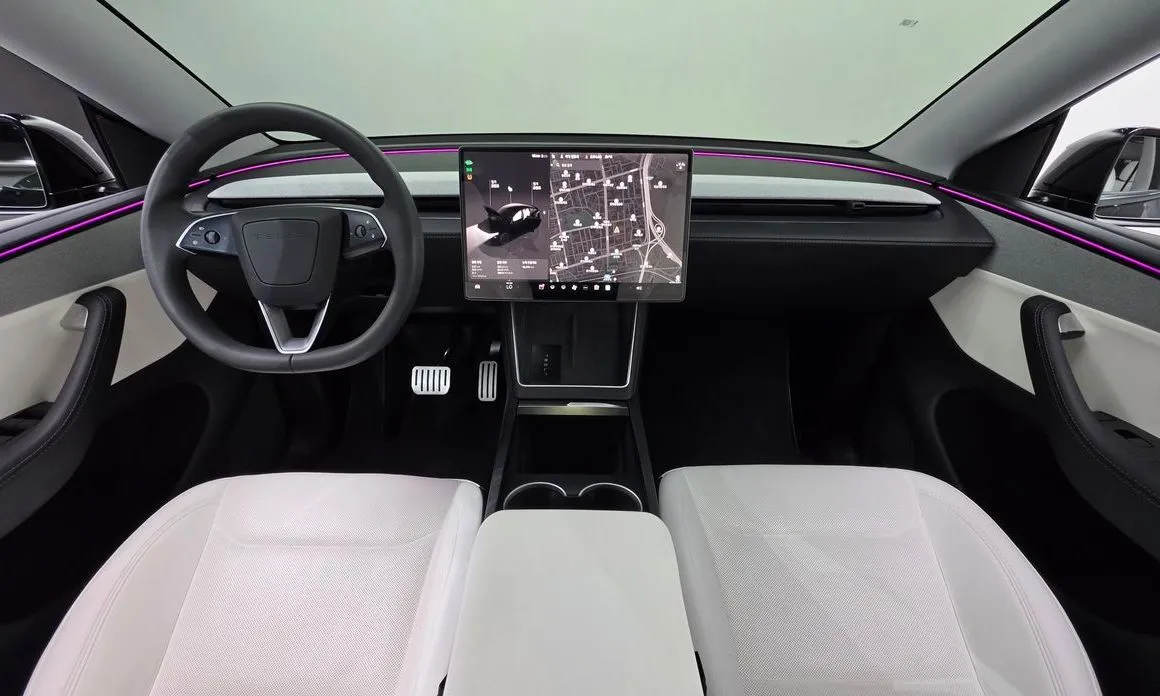 Tesla Model Y — фото 8