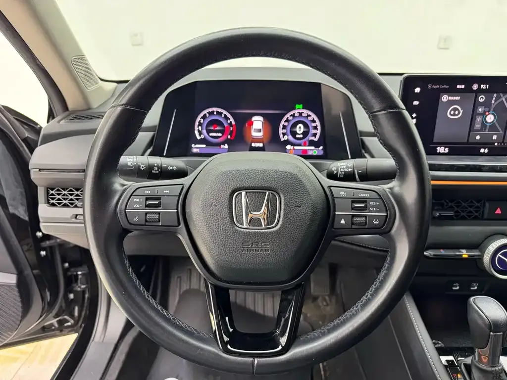 Honda Accord — фото 7