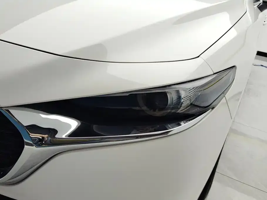 Mazda 3 Axela — фото 4