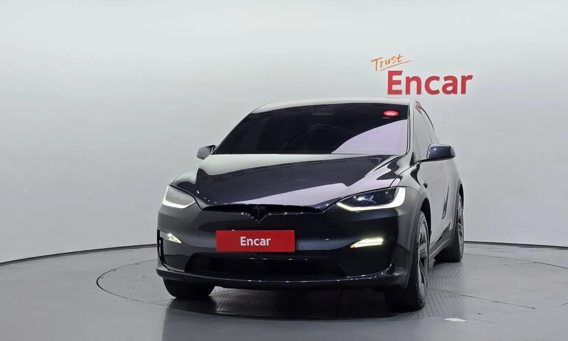 Tesla Model X — фото 5