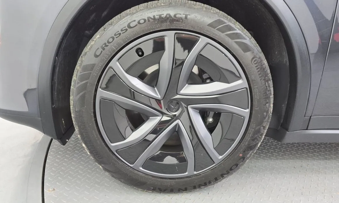 Tesla Model X — фото 3