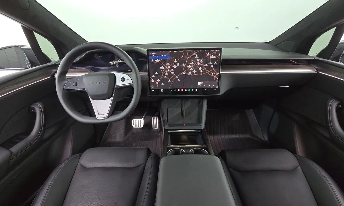 Tesla Model X — фото 4