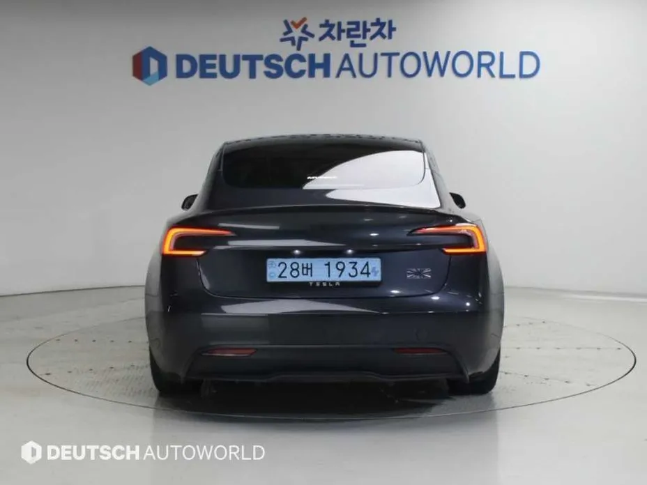 Tesla Model 3 — фото 3