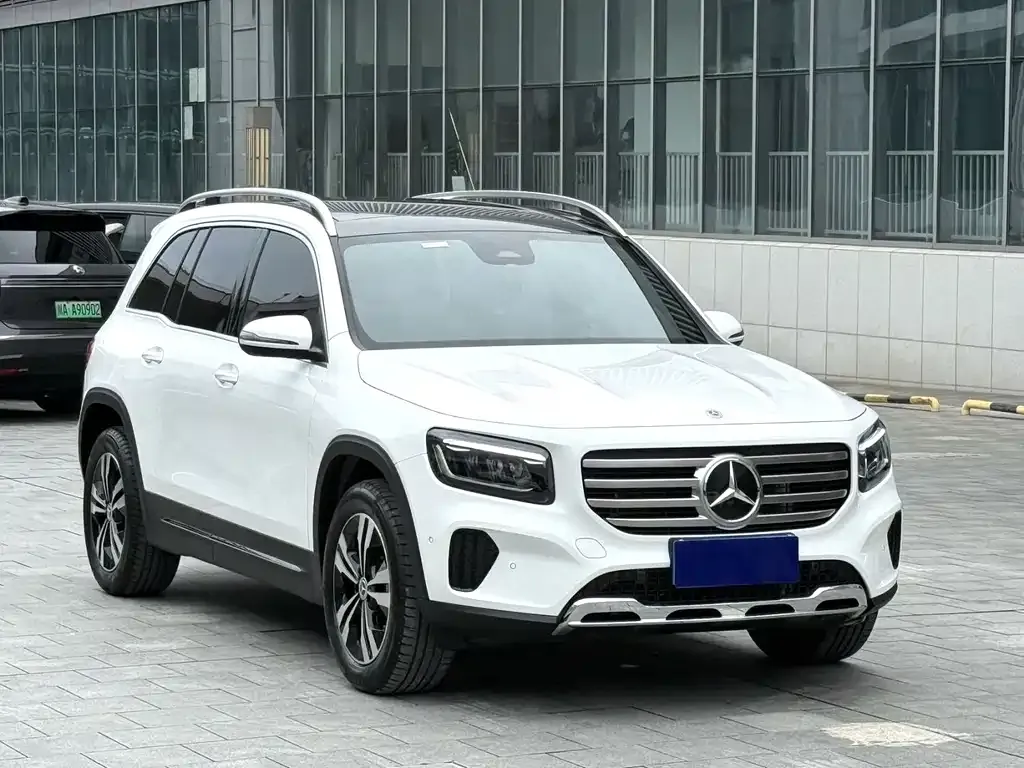 Mercedes-Benz GLB — фото 2