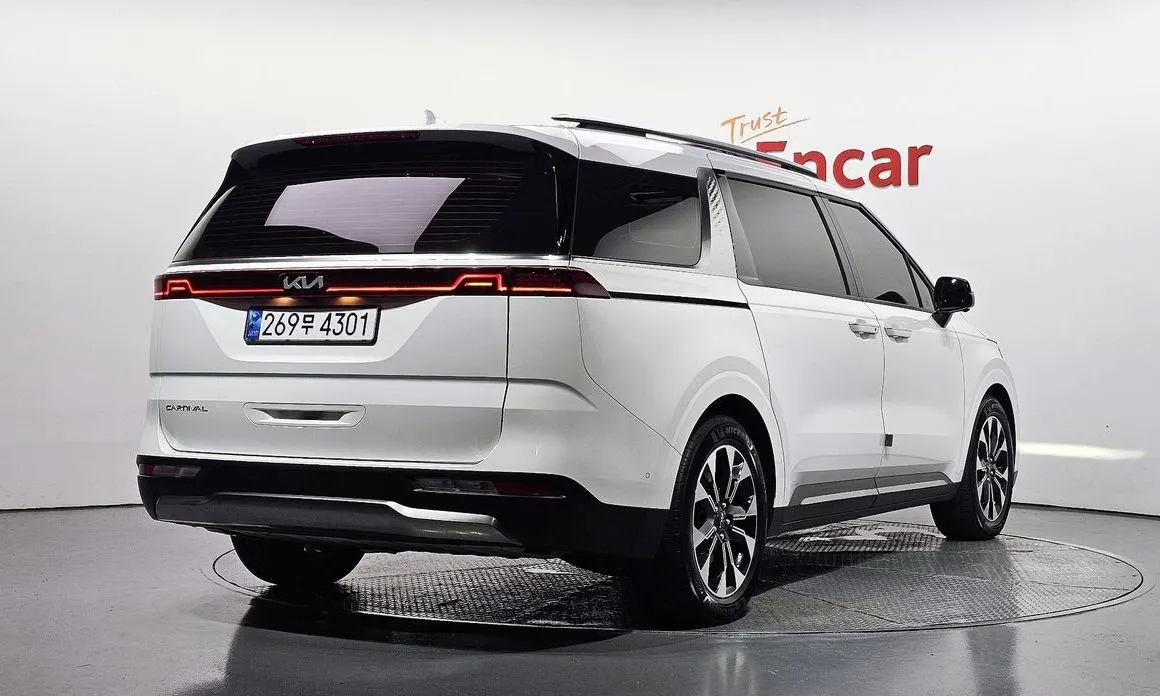 Kia Carnival — фото 4