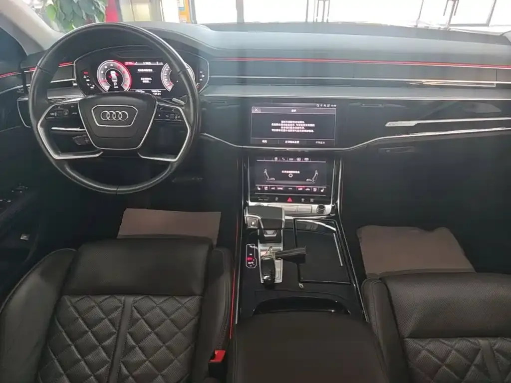 Audi A8 — фото 2