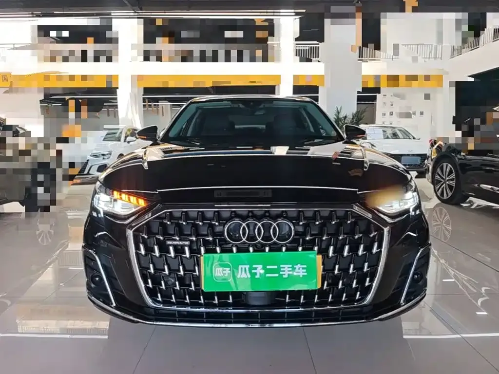 Audi A8 — фото 10