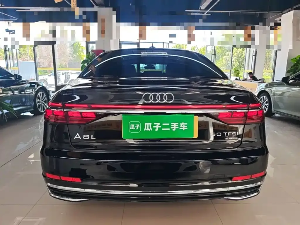 Audi A8 — фото 8