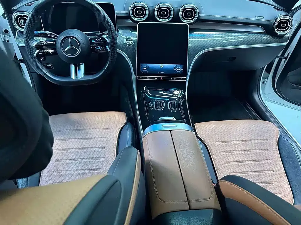 Mercedes-Benz C-Class — фото 10