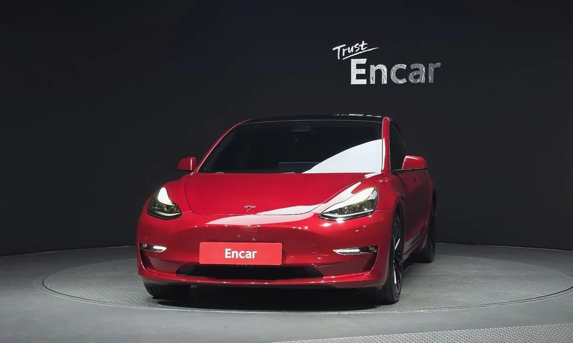 Tesla Model 3 — фото 6