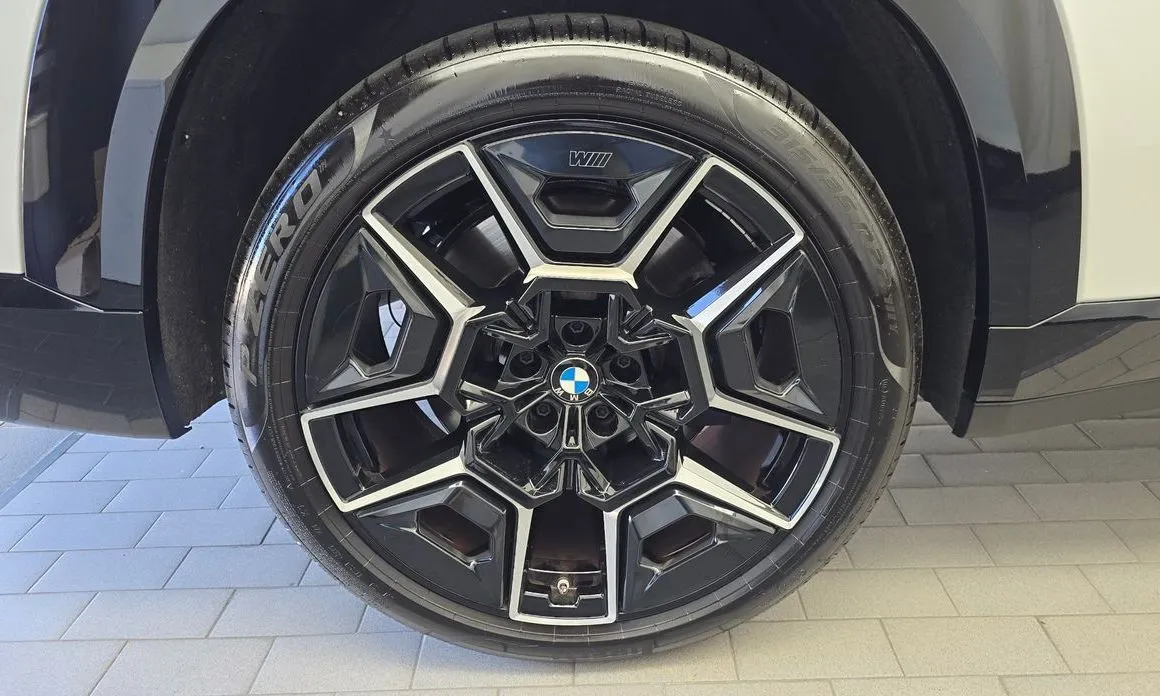 BMW XM — фото 5