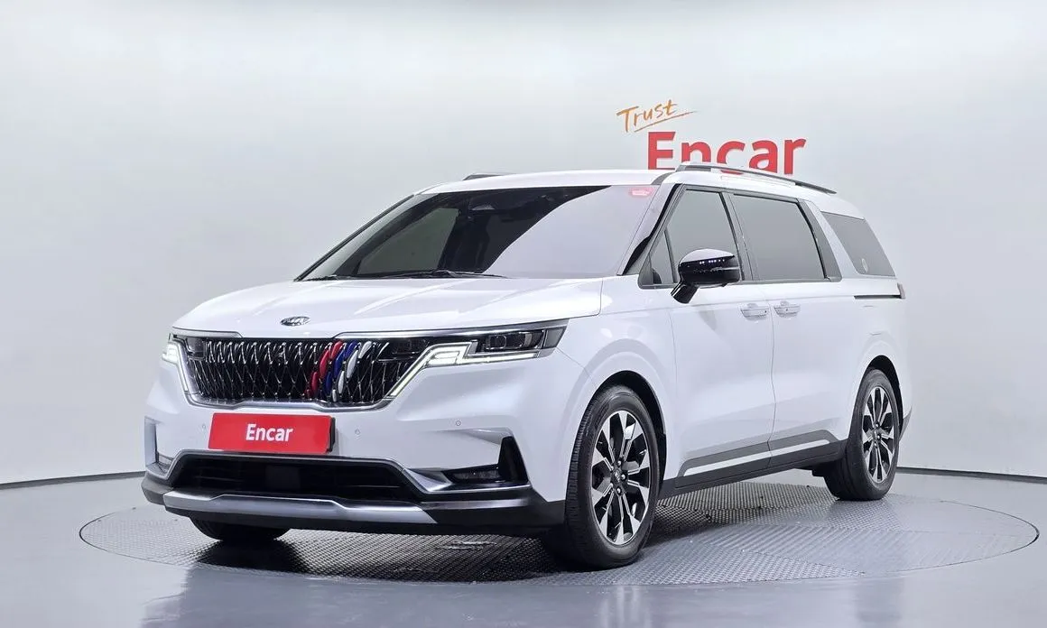 Kia Carnival — фото 1