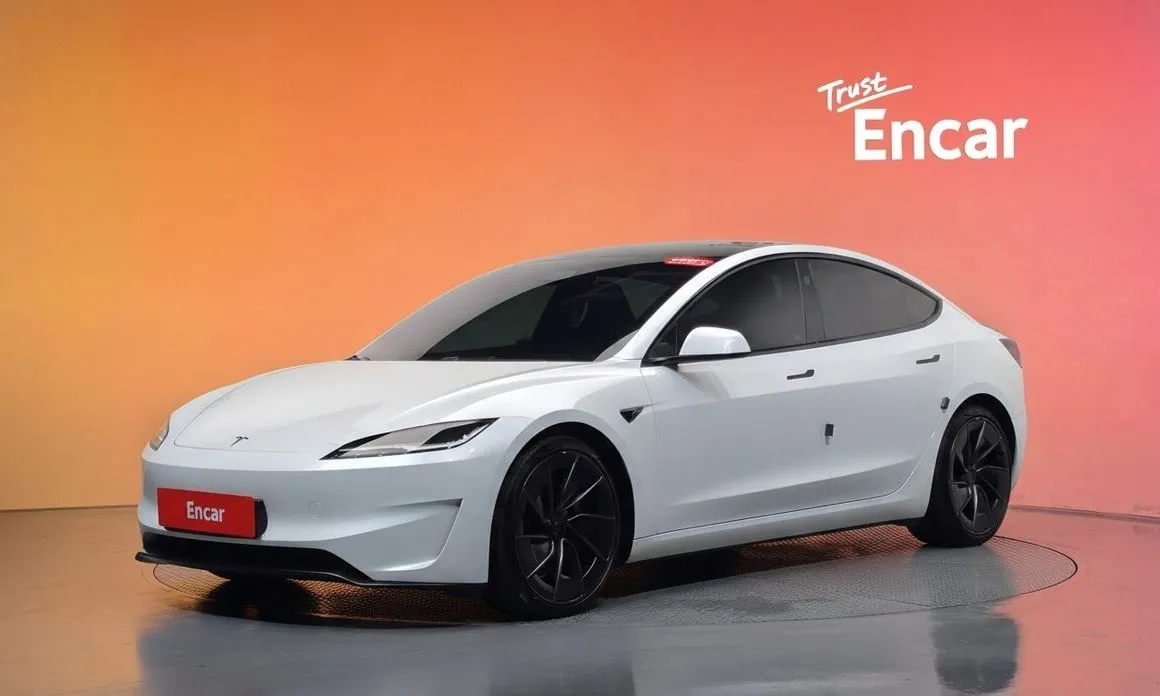 Tesla Model 3 — фото 1