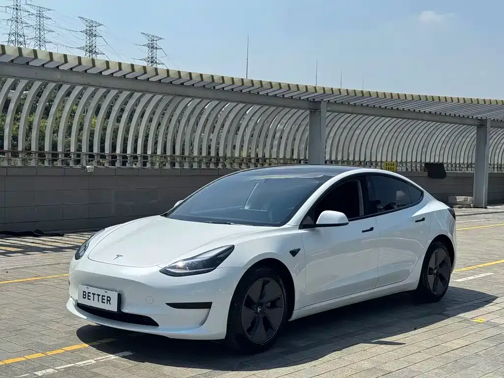 Tesla Model 3 — фото 8