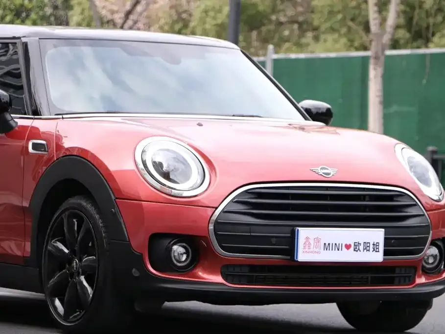 MINI Clubman — фото 3