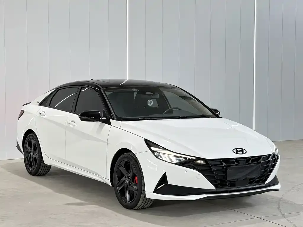 Hyundai Elantra — фото 10