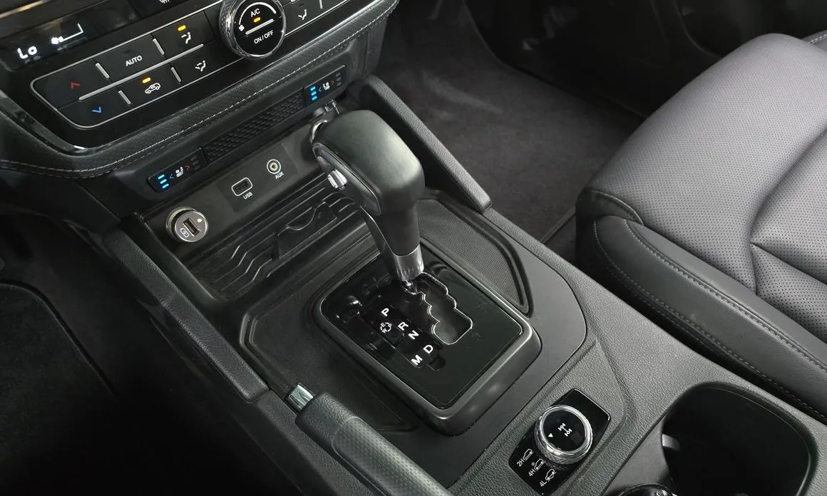 KG Mobility (Ssangyong) Rexton — фото 4