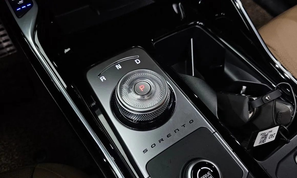 Kia Sorento — фото 10