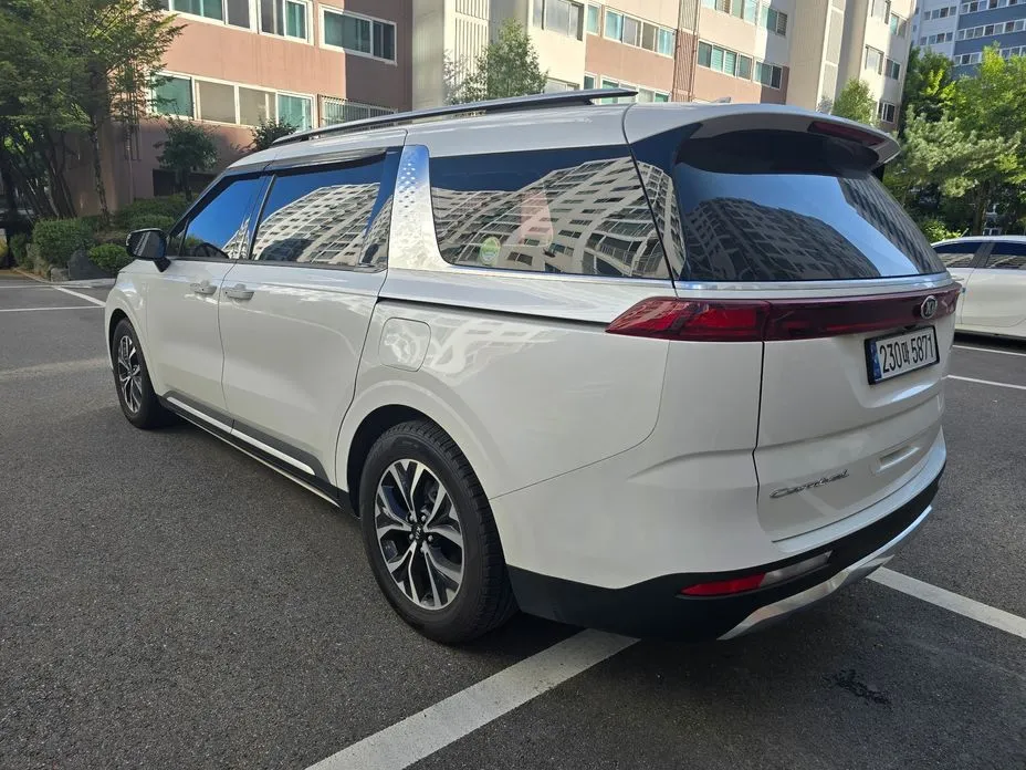 Kia Carnival — фото 10