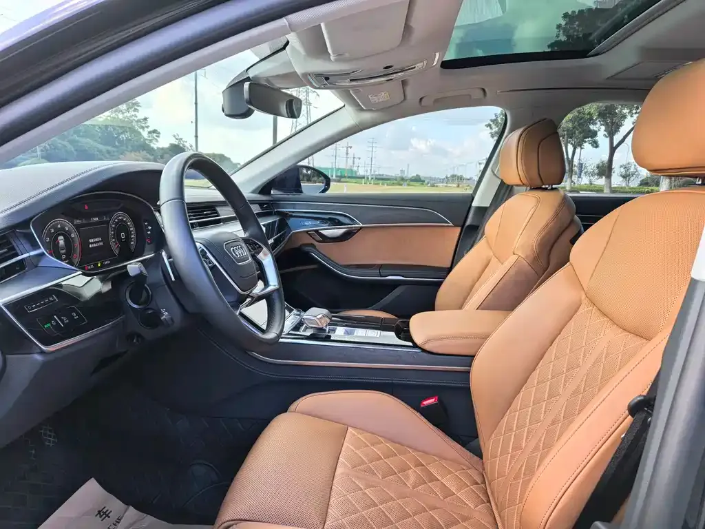 Audi A8 — фото 3