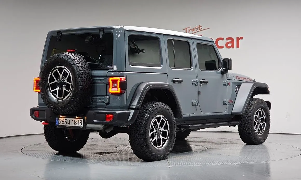 Jeep Wrangler — фото 9