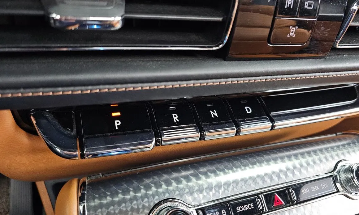 Lincoln Aviator — фото 10