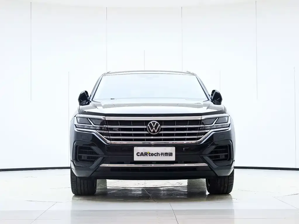Volkswagen Touareg — фото 5