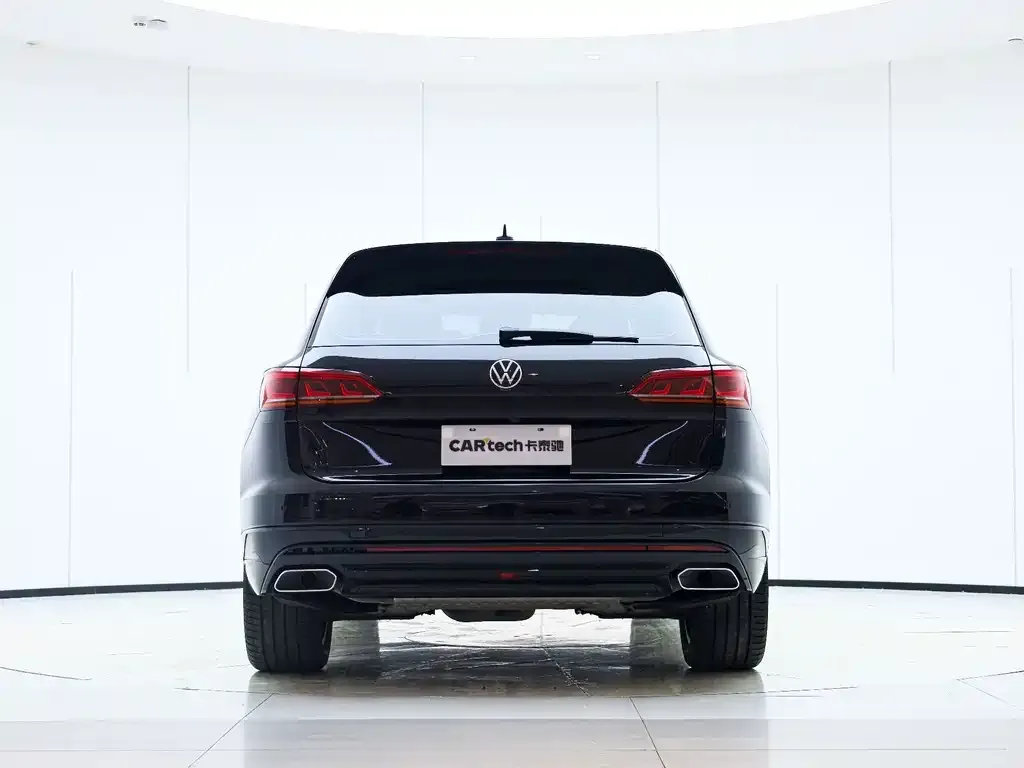 Volkswagen Touareg — фото 4