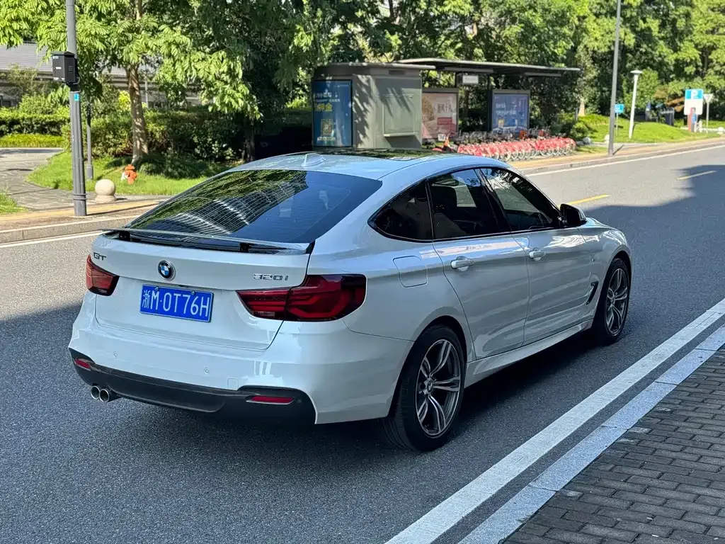 BMW 3 Series GT — фото 8