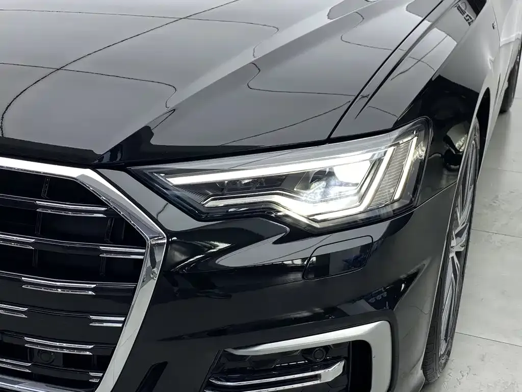 Audi A6L — фото 6