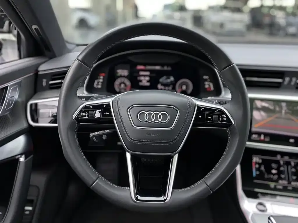 Audi A6L — фото 9