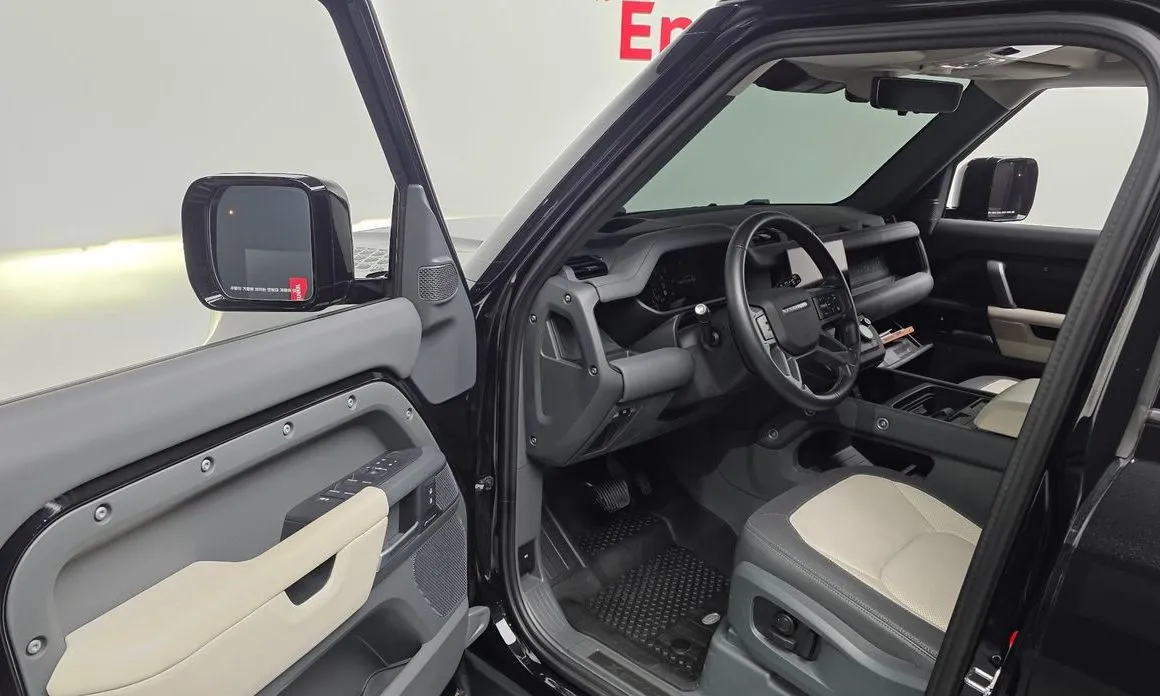 Land Rover Defender — фото 10