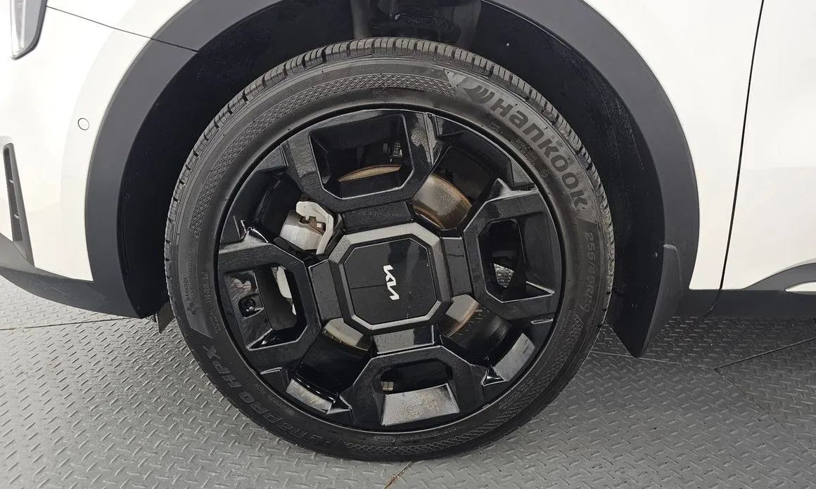 Kia Sorento — фото 9