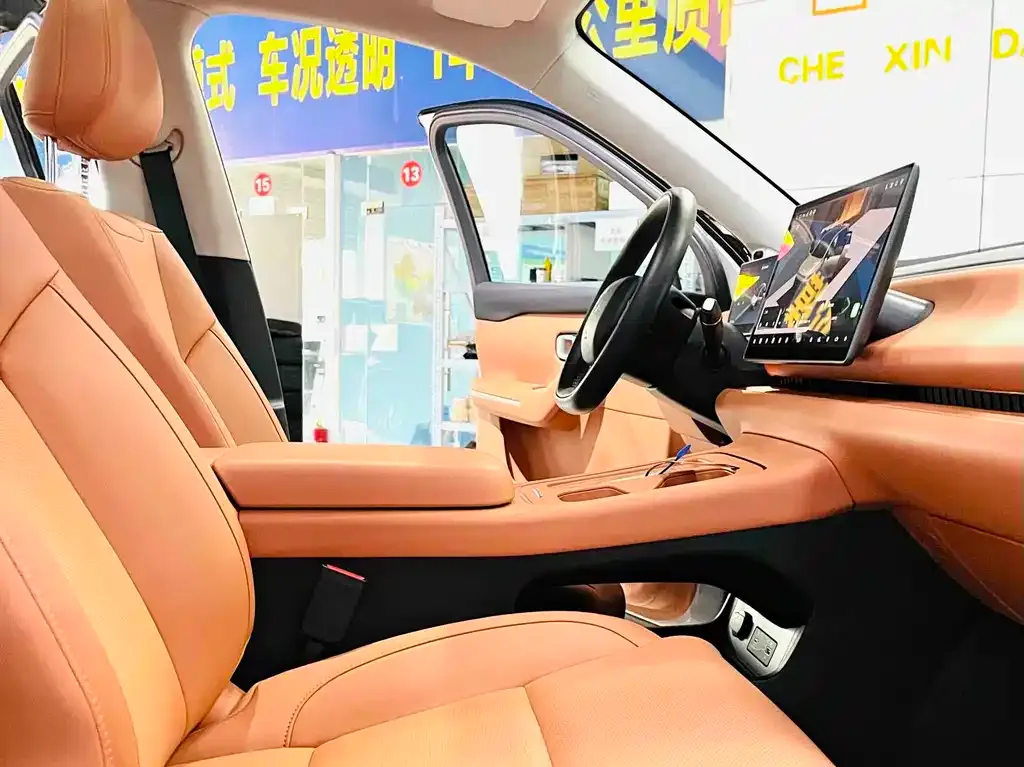 Leapmotor C10 — фото 10