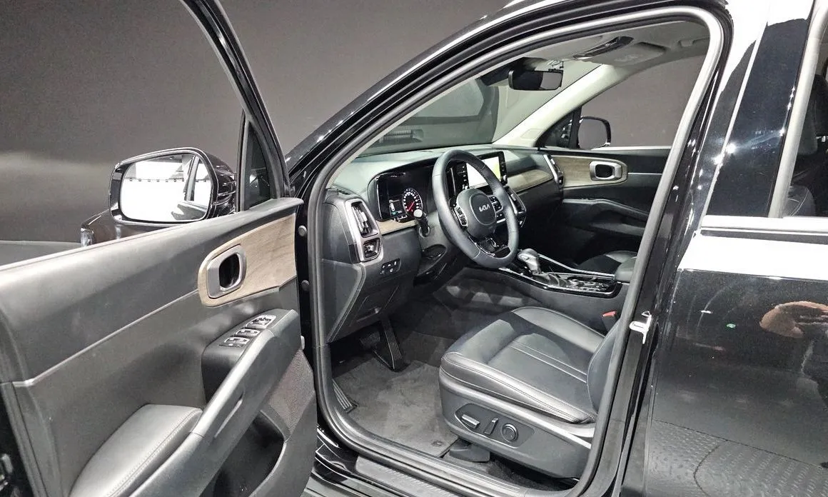 Kia Sorento — фото 9