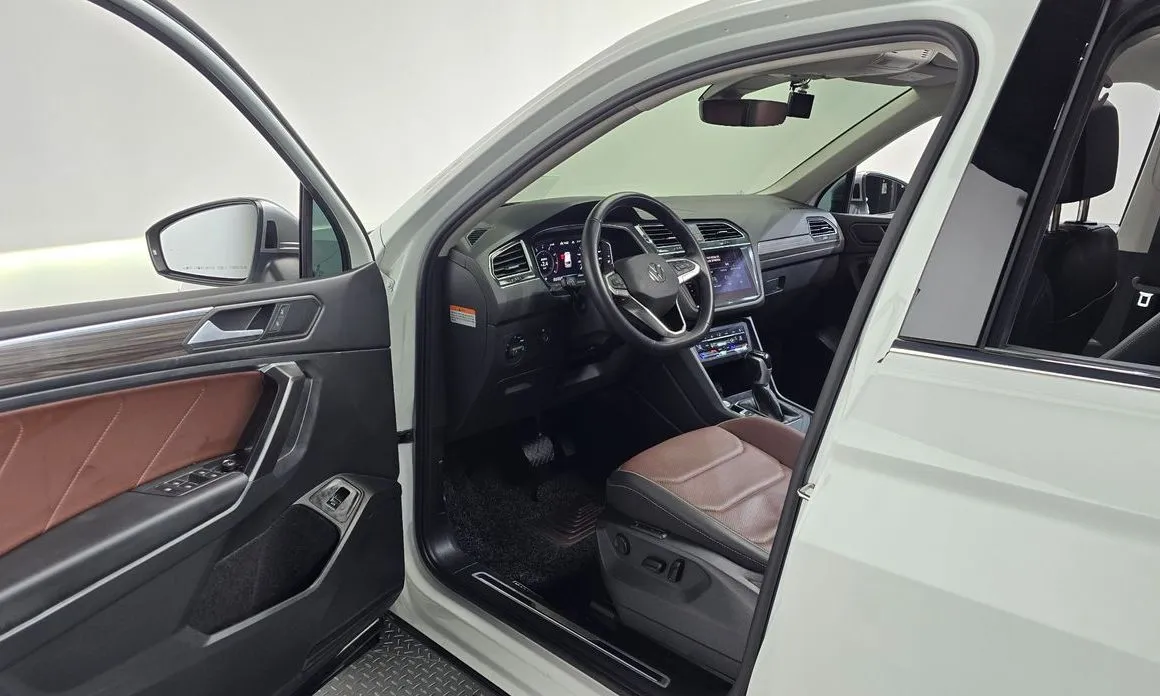 Volkswagen Tiguan — фото 6