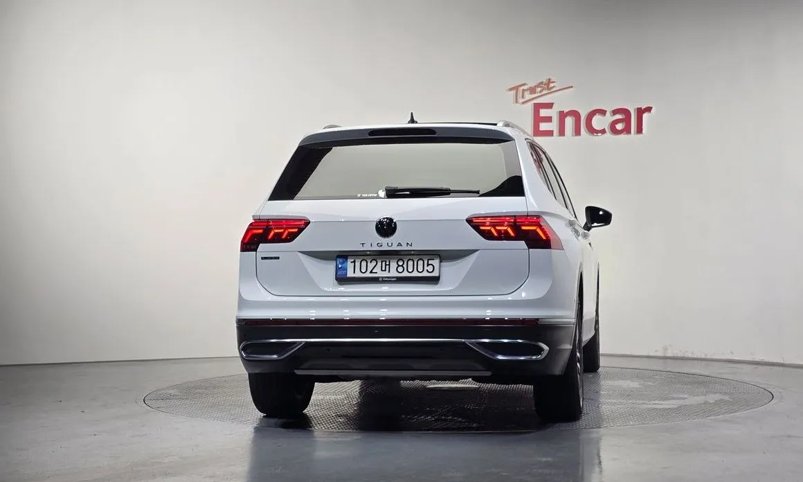 Volkswagen Tiguan — фото 10