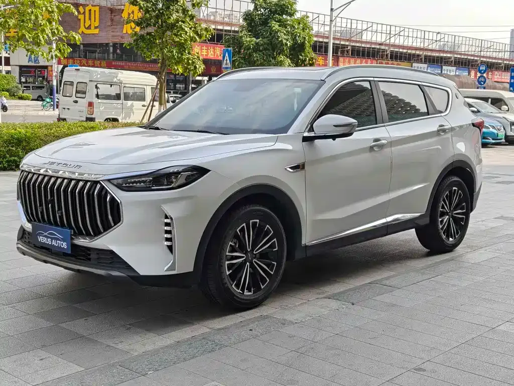 Jetour X70 PLUS — фото 1