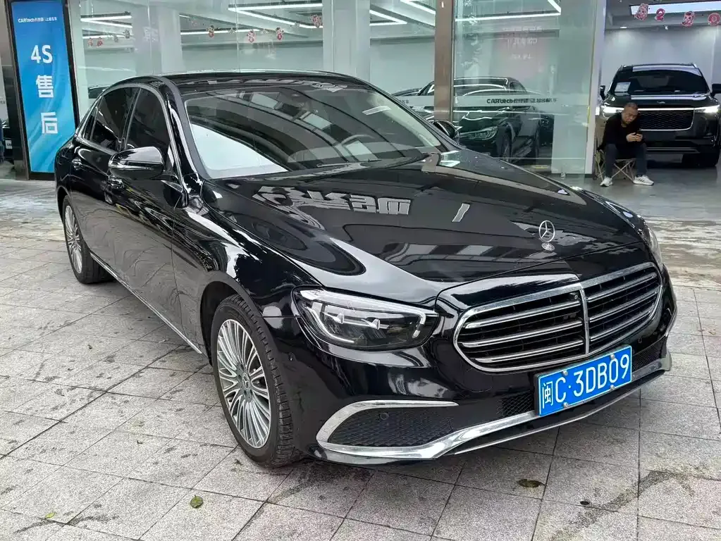 Mercedes-Benz E-Class — фото 10